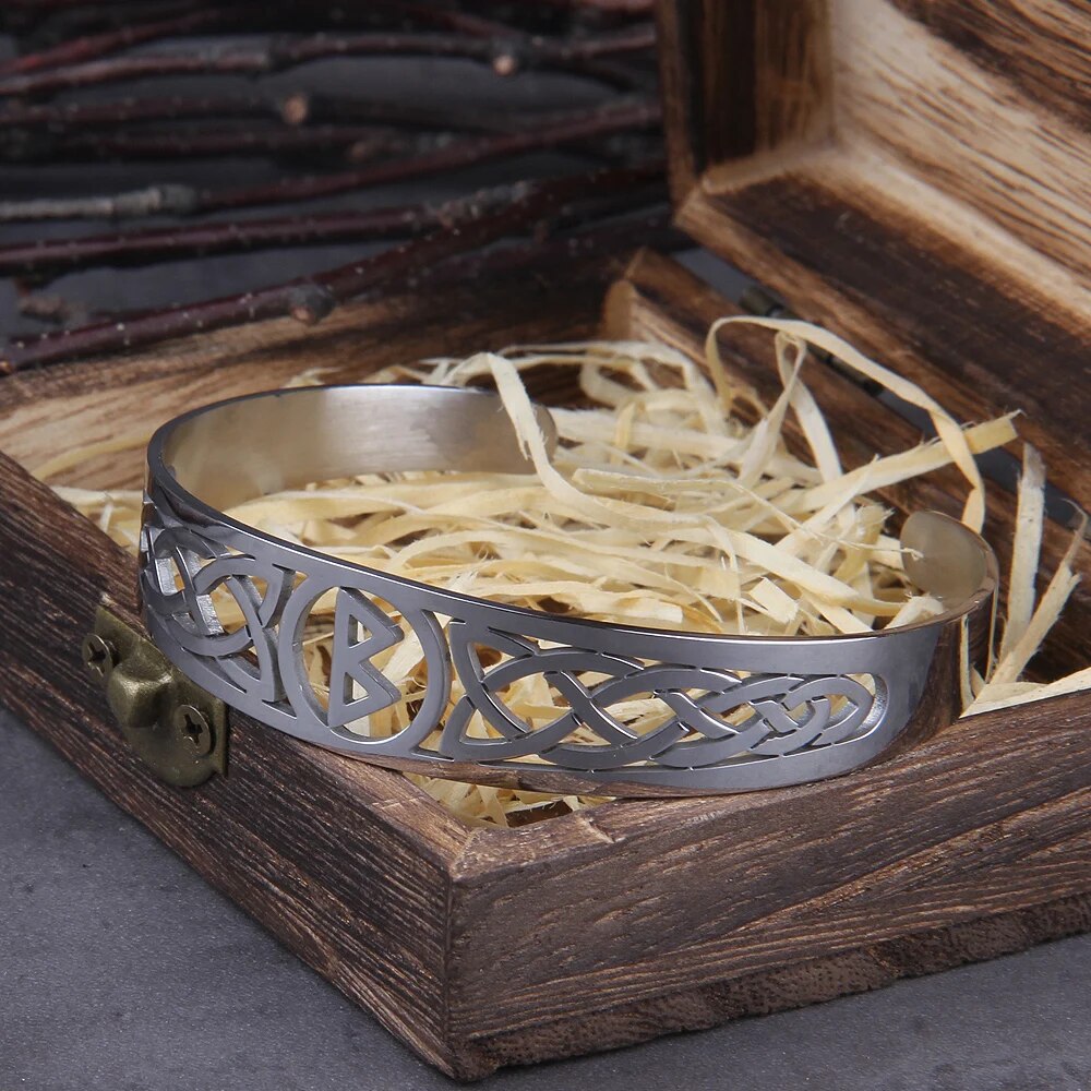 brazalete runa berkana