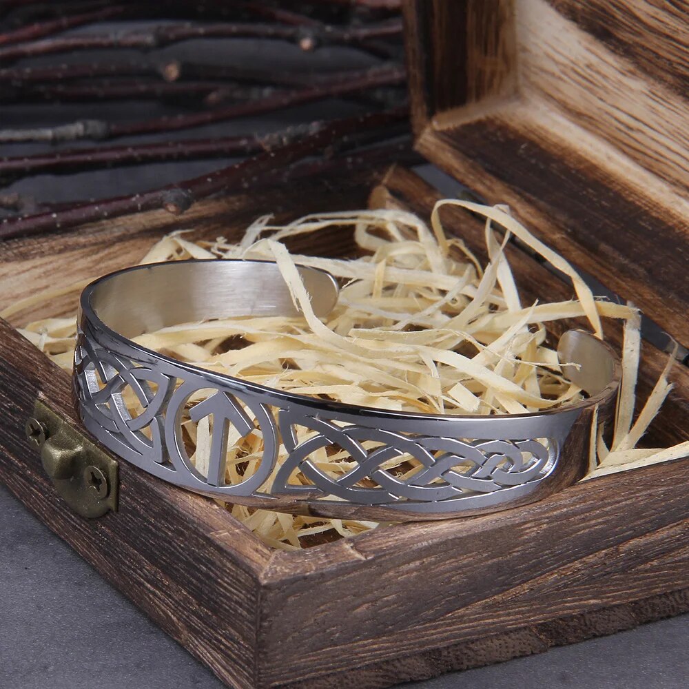 brazalete runa tyr