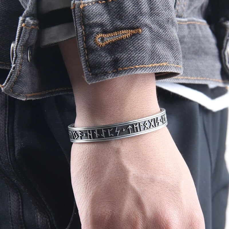 brazalete futhark