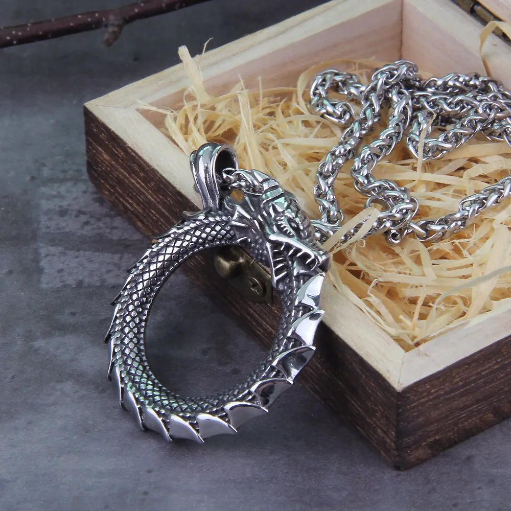 colgante ouroboros serpiente