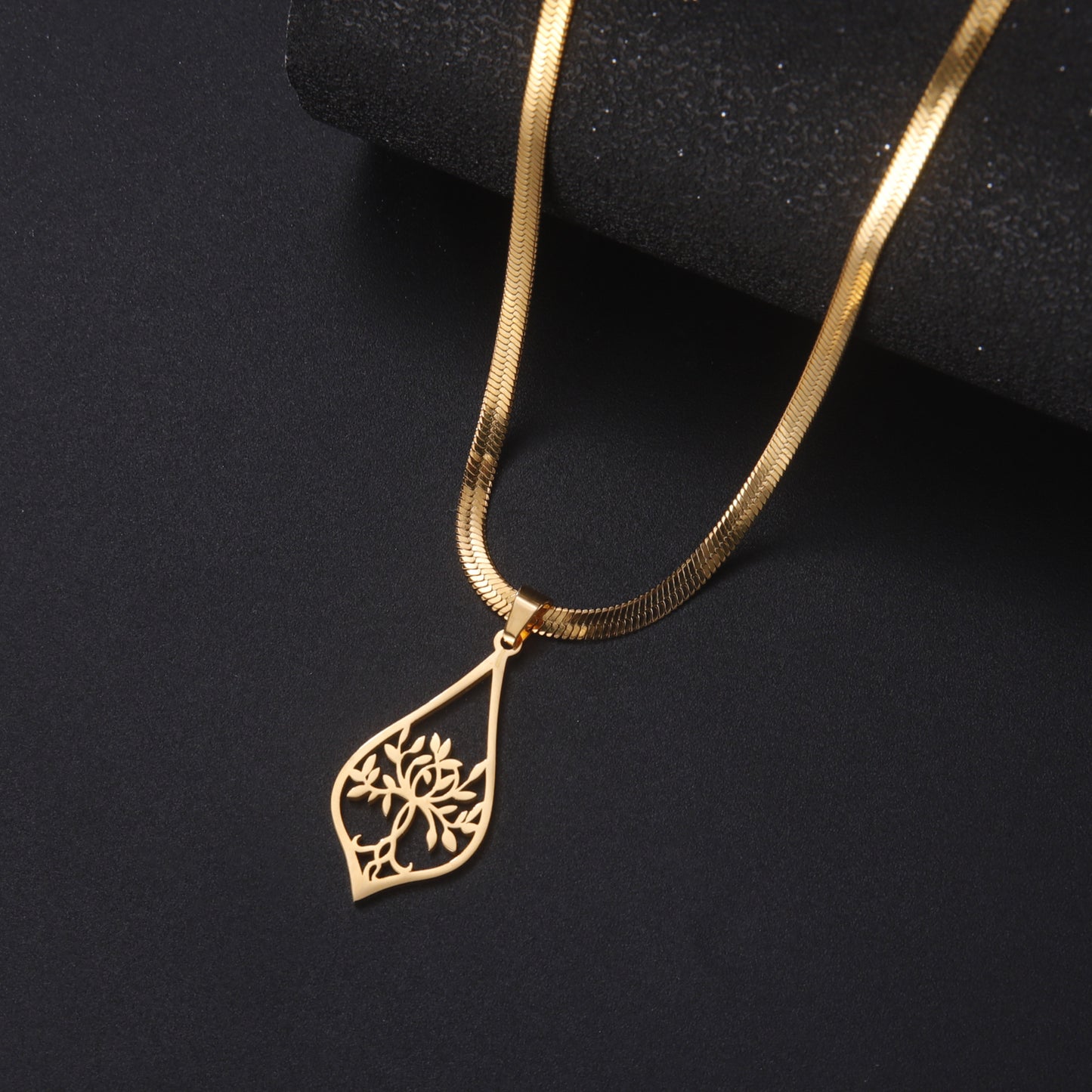colgante oro arbol de la vida