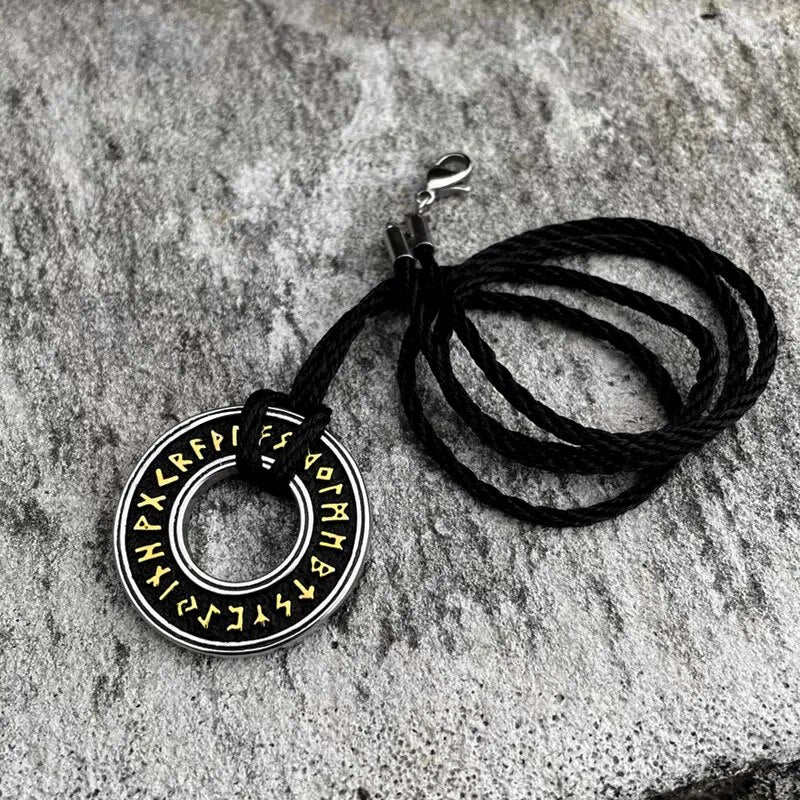 collar nordico runas vikingo