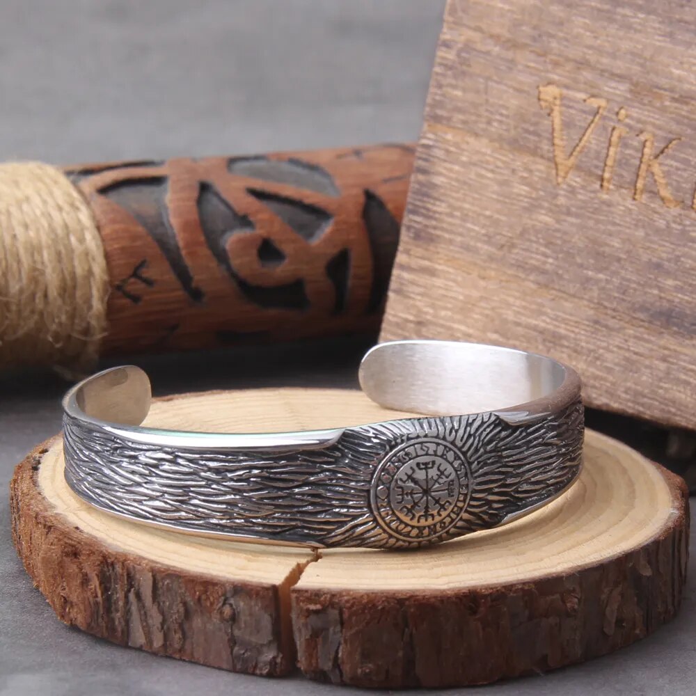 brazalete vikingo vegvisir