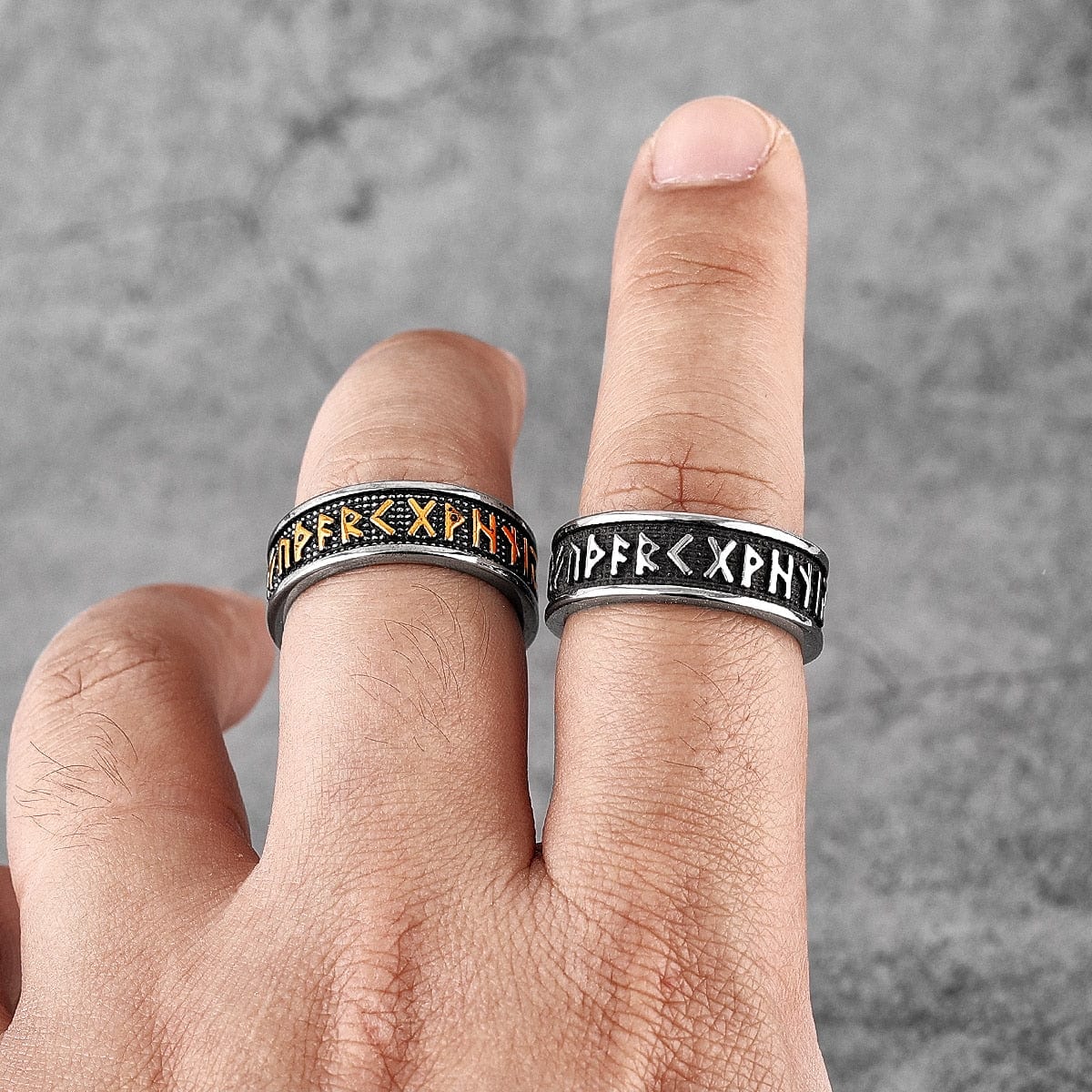 anillo nordico con runas