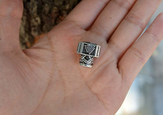 abalorio martillo valknut