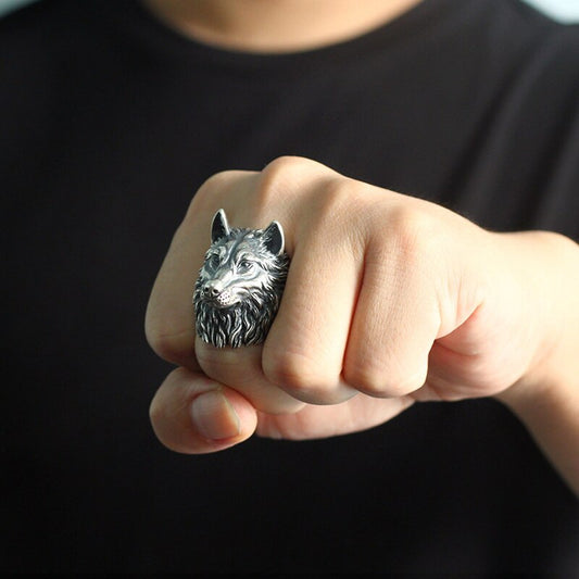 anillo cabeza lobo