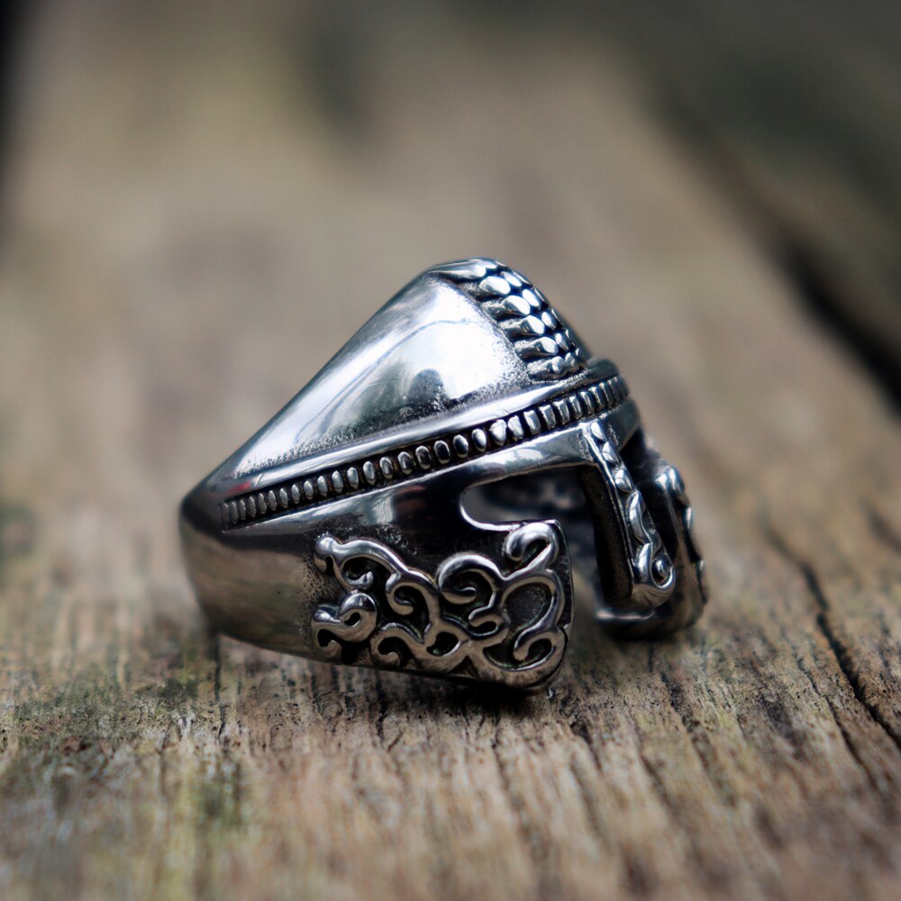 anillo casco vikingo