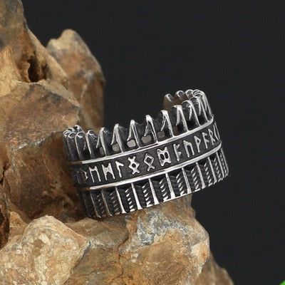 Anillo con Runas Vikingas