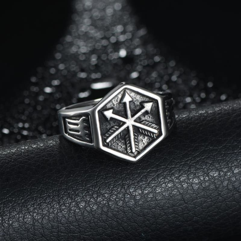 anillo con 3 flechas