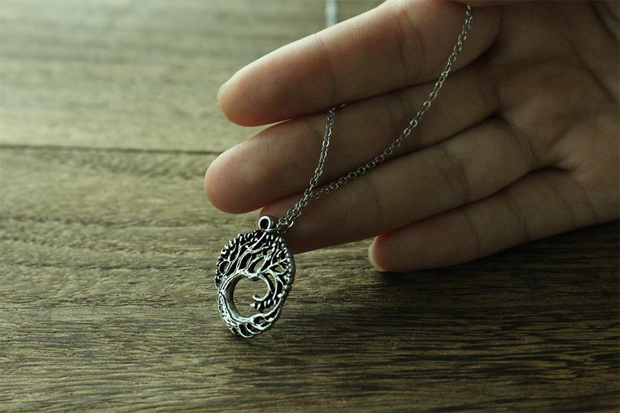 colgante yggdrasil