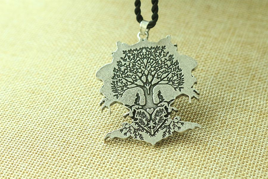 Colgante Vikingo Yggdrasil