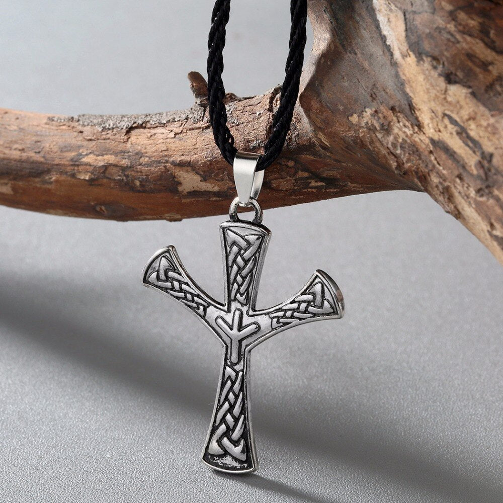 Collar Algiz
