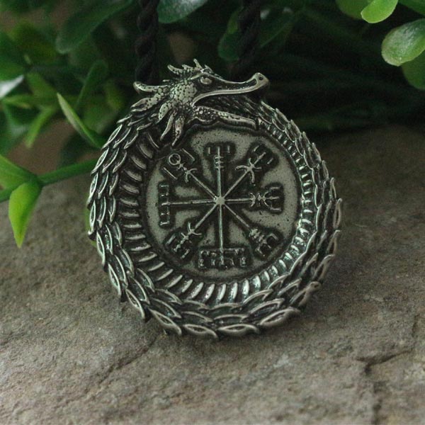 Collar Dragon Vegvisir