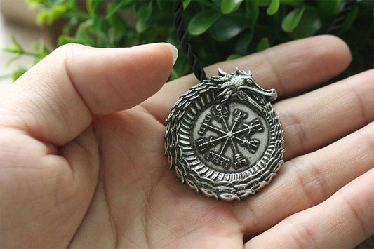Colgante Dragon Vegvisir