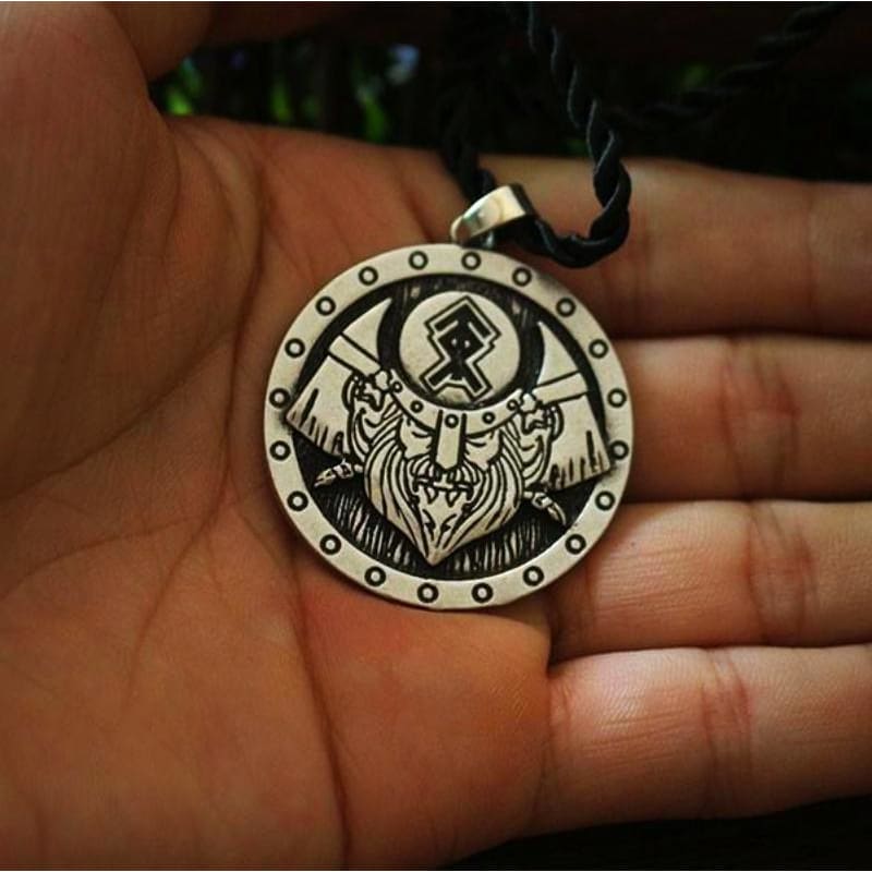 Collar de guerrero vikingo