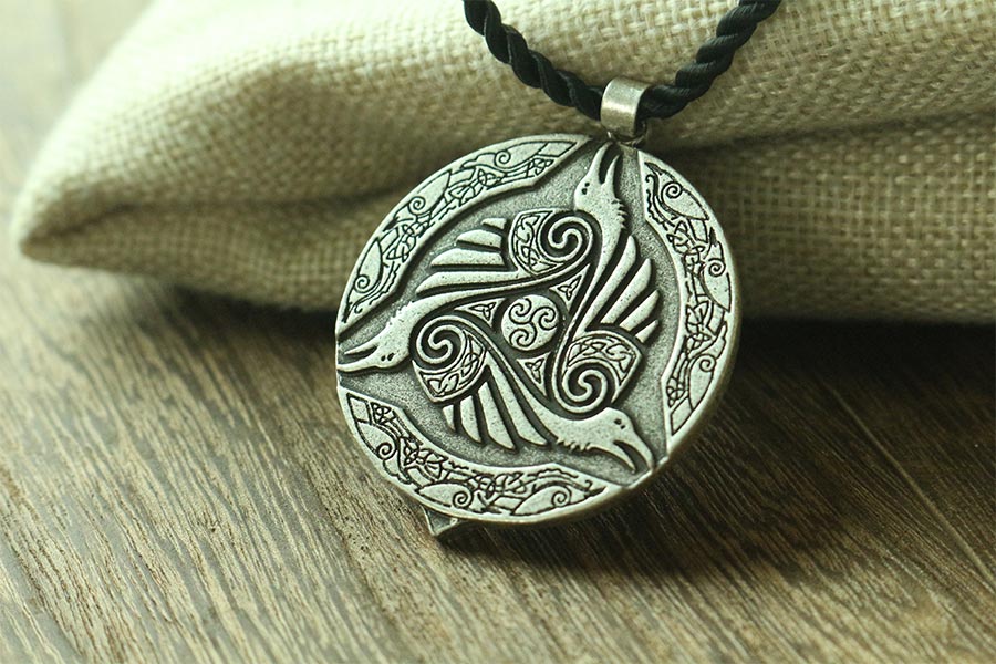 collar lanza vikinga