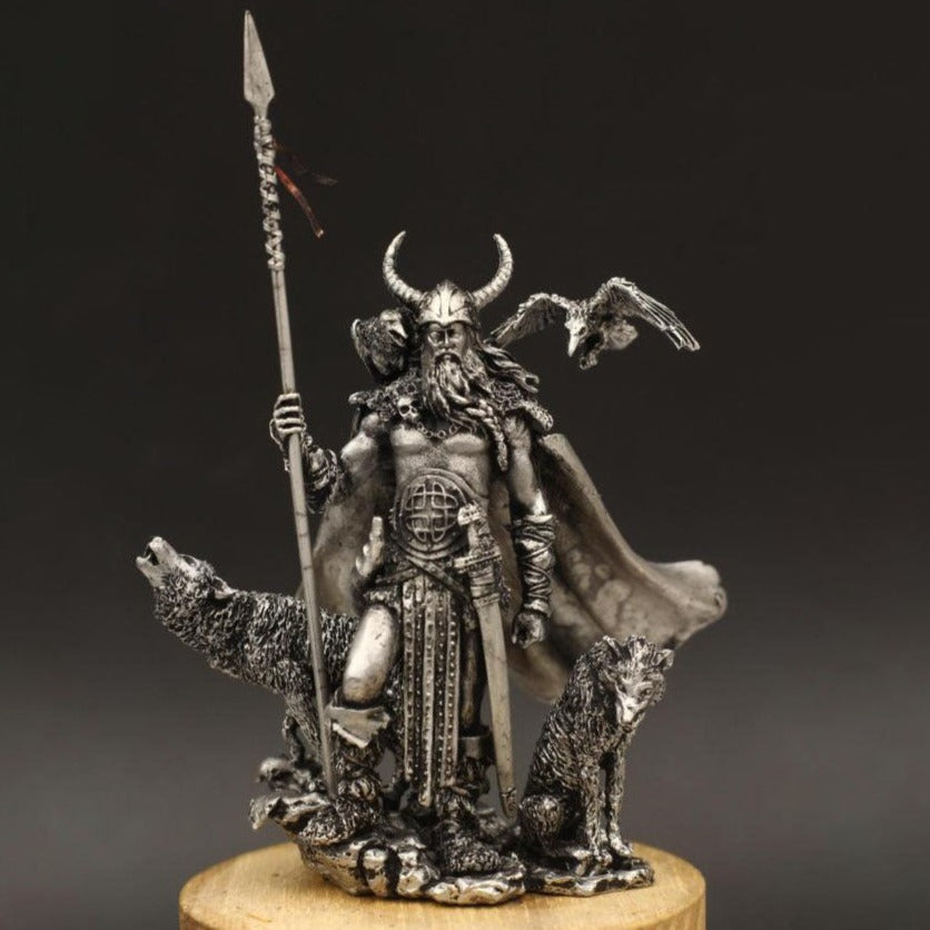 escultura vikinga odin