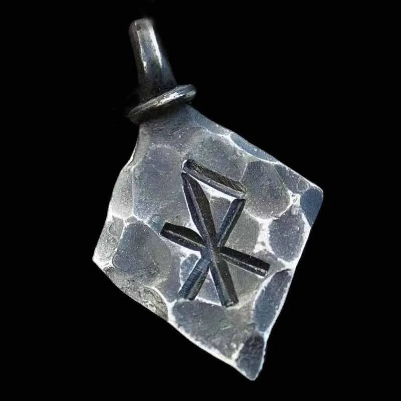 colgante runa antigua