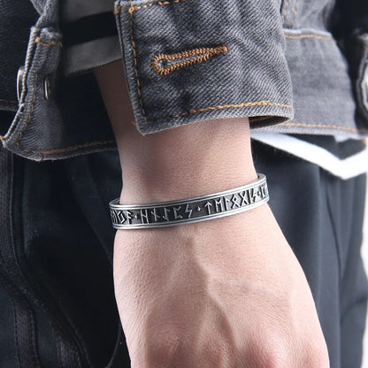 brazalete futhark