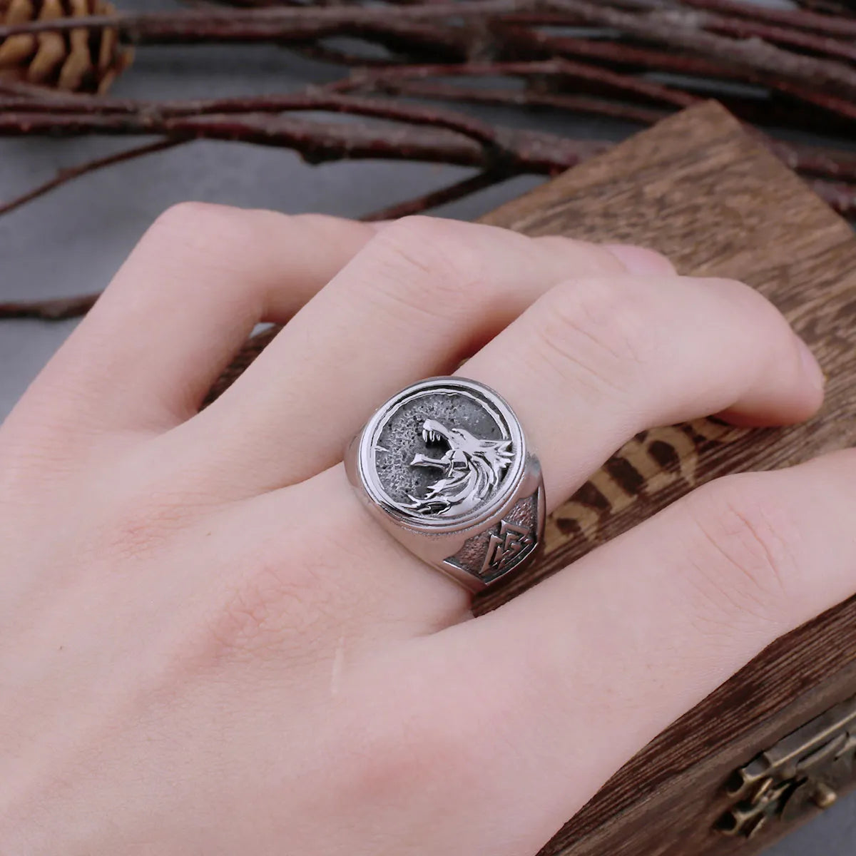 anillo the witcher acero
