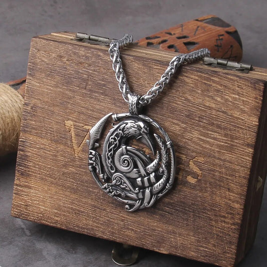 colgante vikingo cuervo
