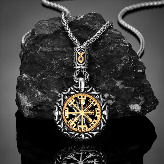 collar vikingo brujula