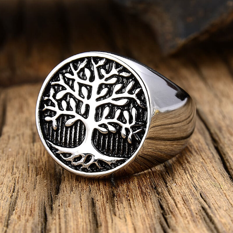 anillo con un arbol