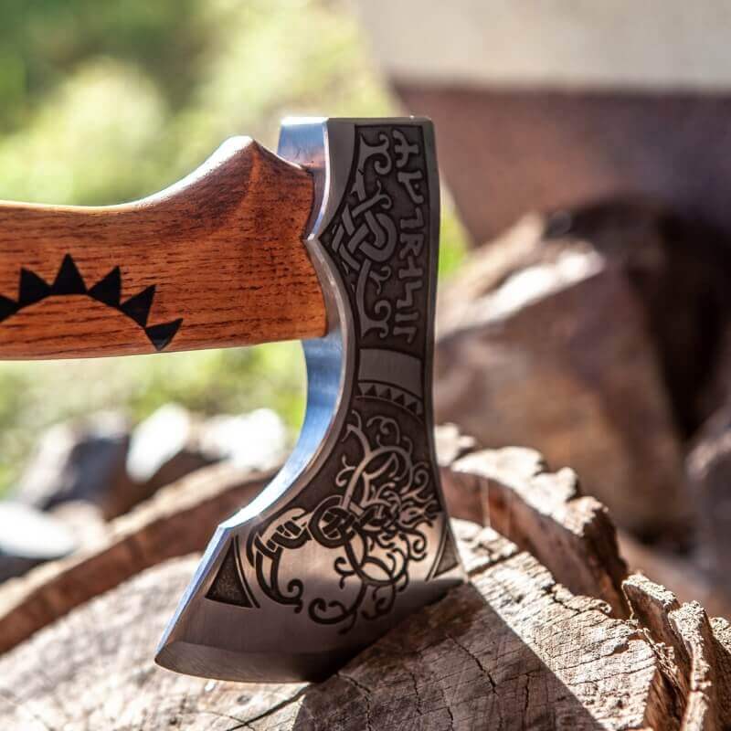 hacha bushcraft