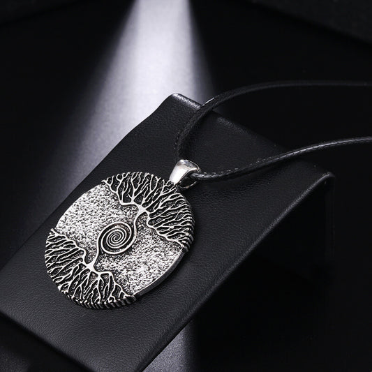 yggdrasil amuleto cuero