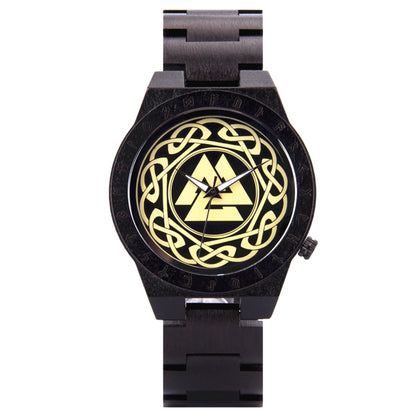 reloj de madera valknut