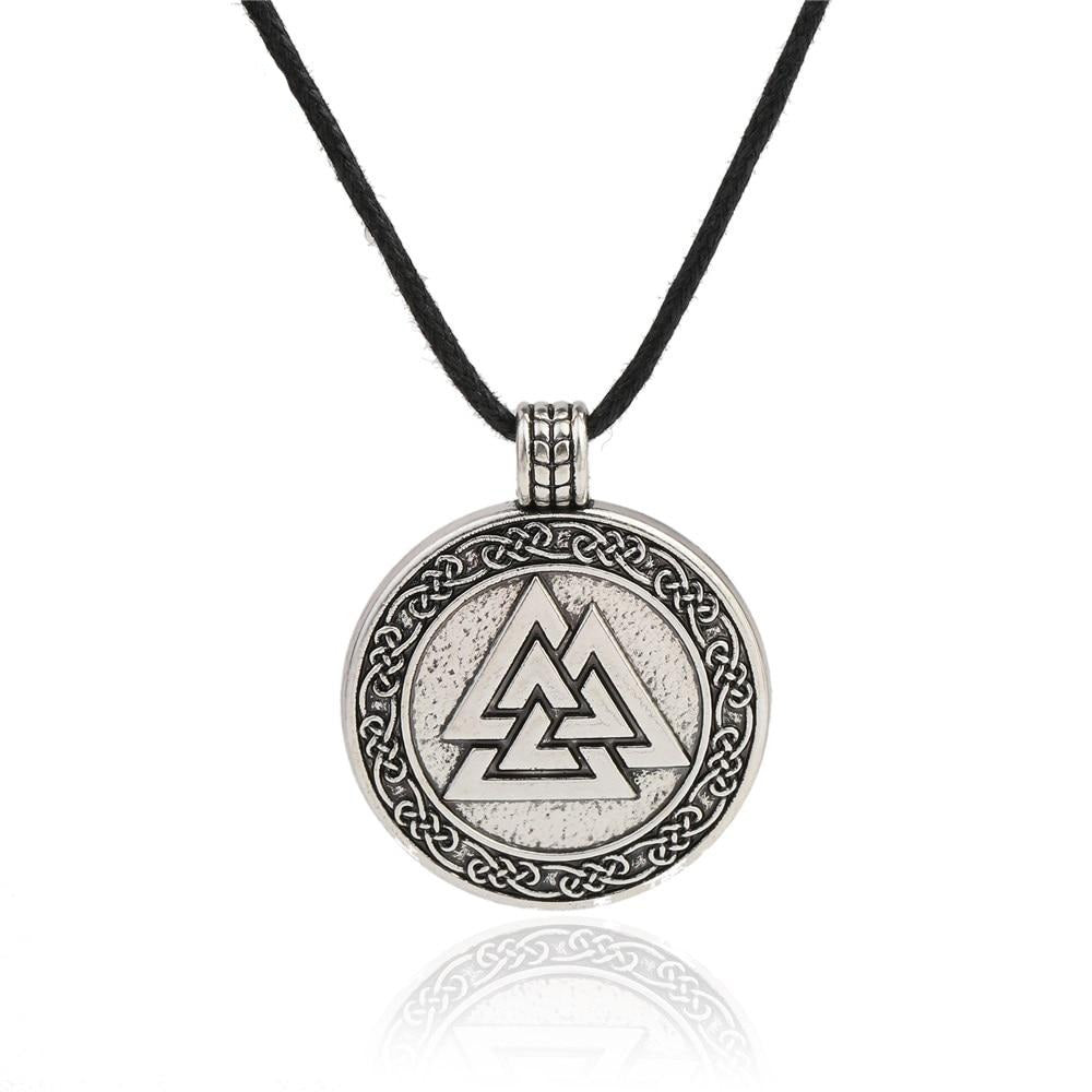 collar valknut