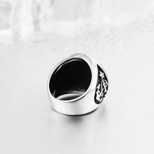 anillo con ancla