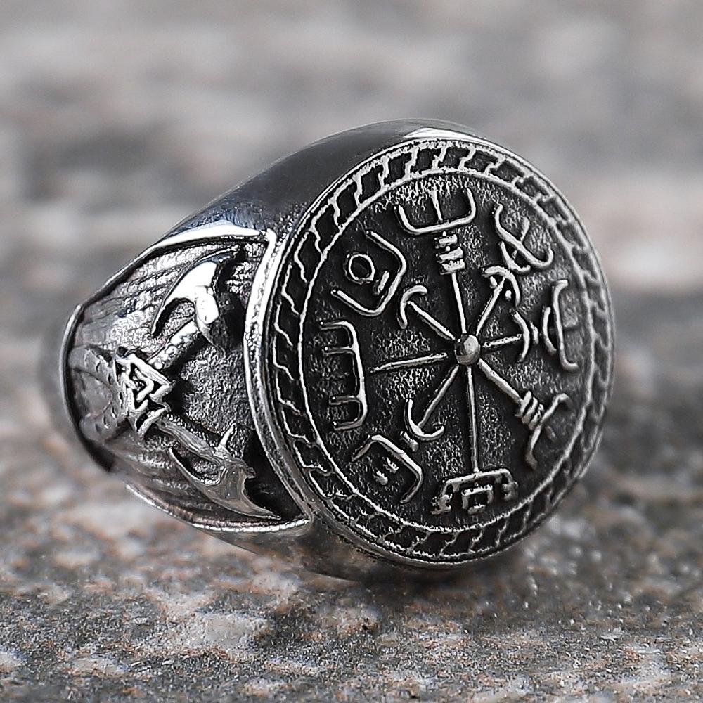 anillo brújula vikinga