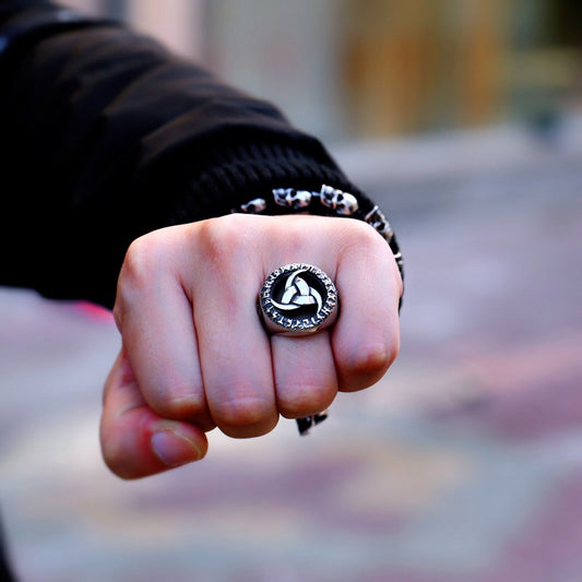anillo cuerna odin