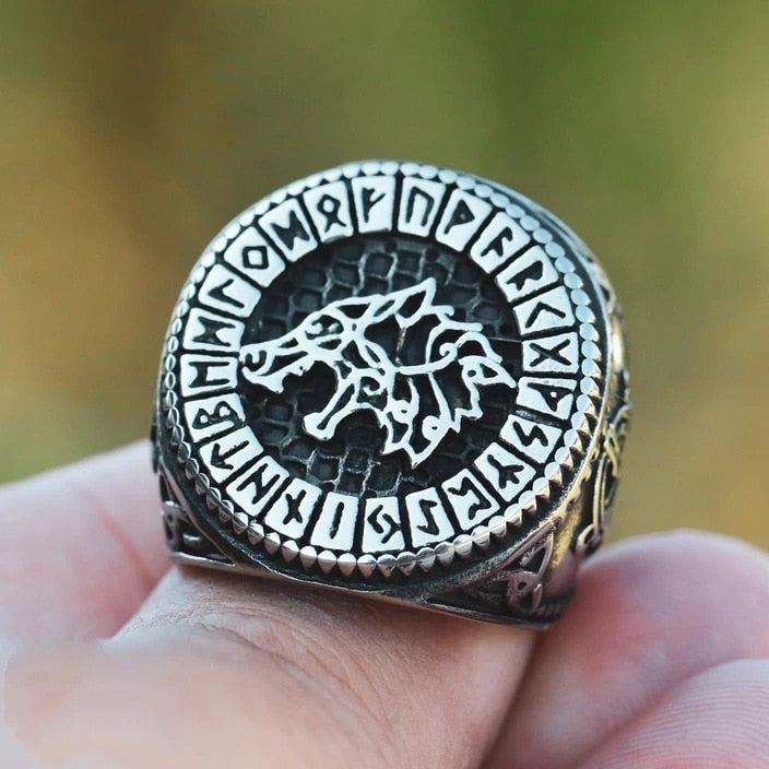 anillo de lobo runas