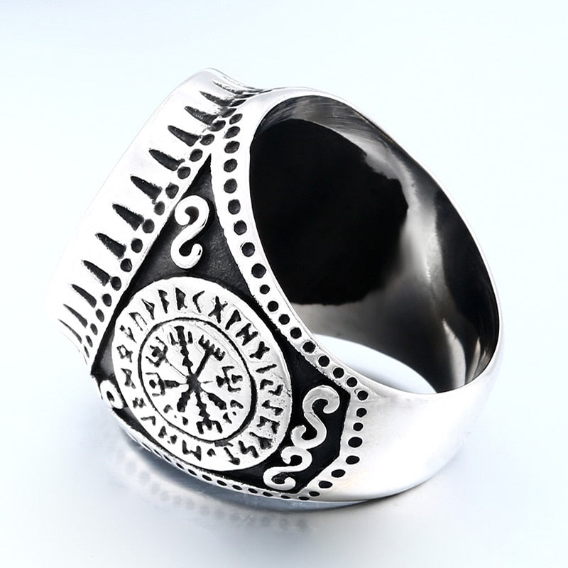 anillo simbolo vikingos