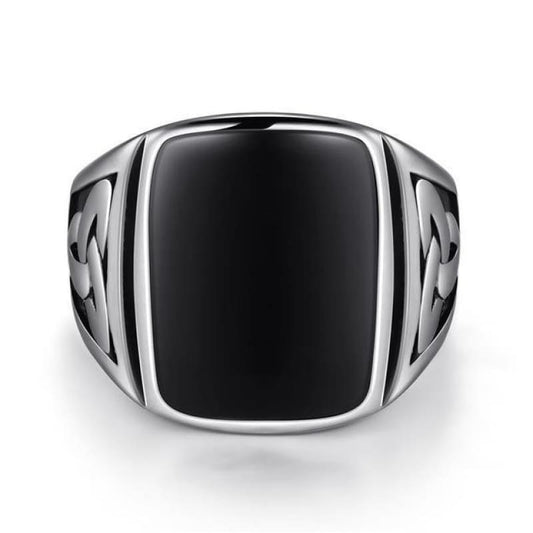 anillo vikingo triquetra
