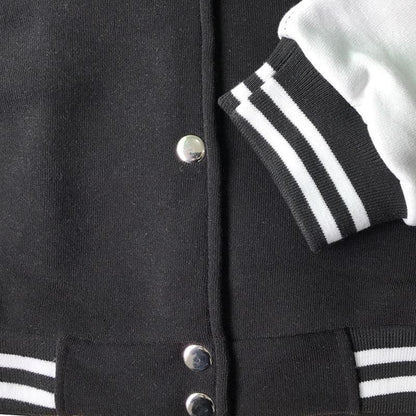 chaqueta del valhalla blanco y negro
