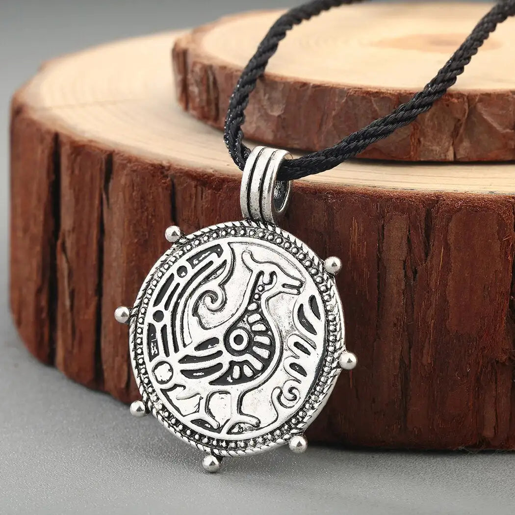 collar ave vikinga