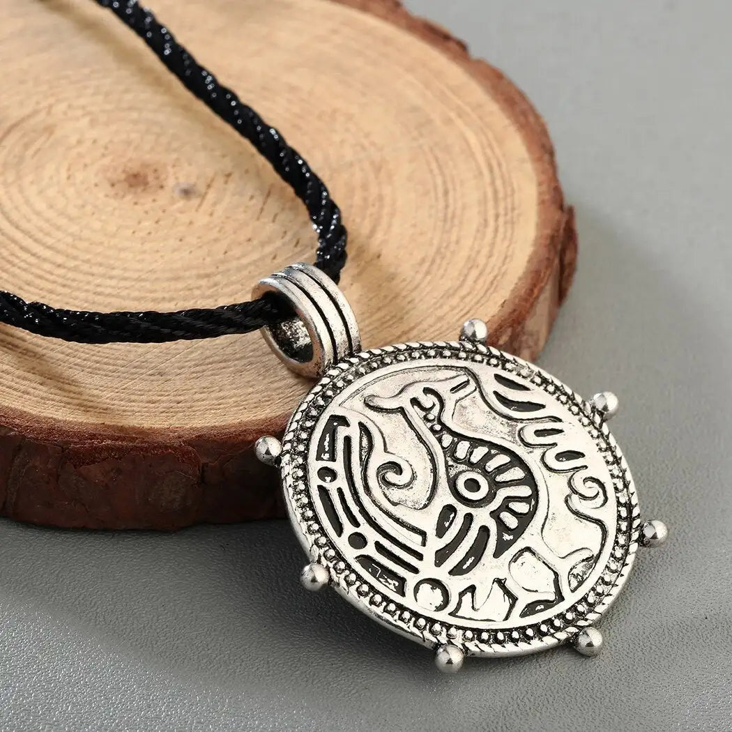 collar de ave vikinga