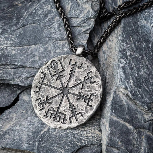 colgante vegvisir antiguo