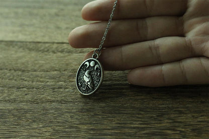 collar cuervo luna