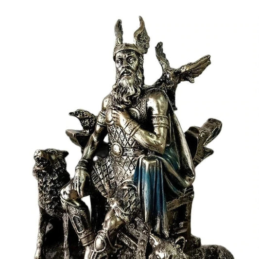 estatua vikinga odin