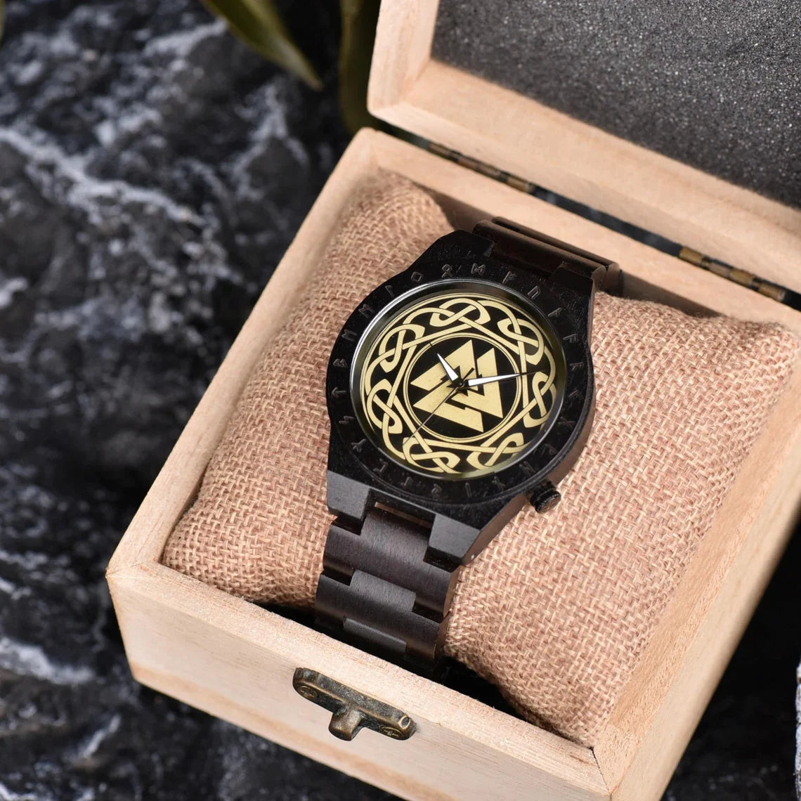 reloj de vikingo valknut