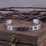 pulsera runas vikingas
