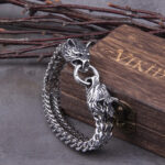 brazalete lobo acero