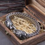 brazalete de lobo plata