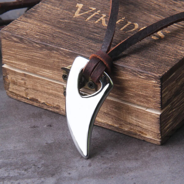 collar de diente lobo
