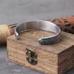 brazalete vikingo de vegvisir