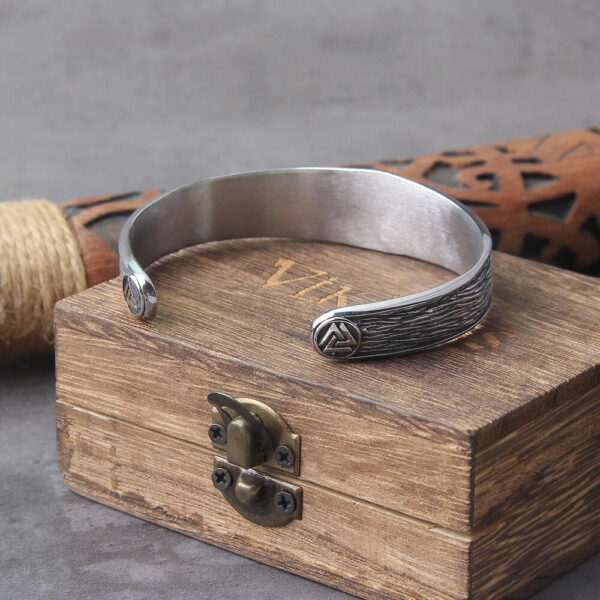 brazalete vikingo de vegvisir